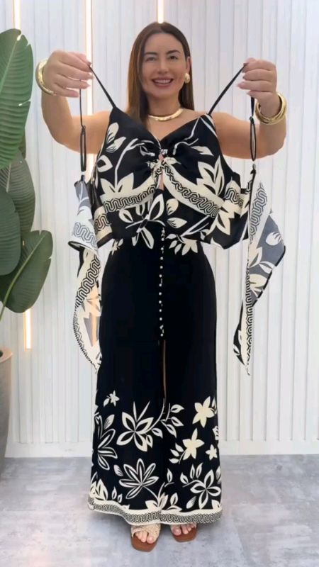 Conjunto Feminino Saia e Cropped