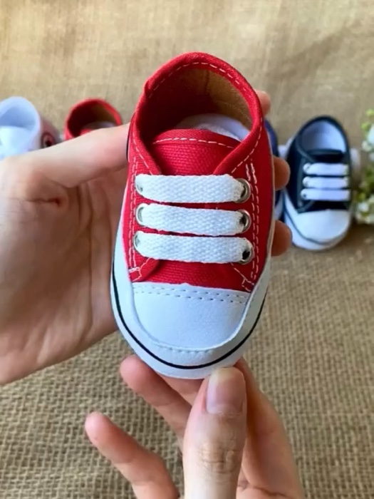Mini all star para o seu bebê, lindo e confortável do jeito que eles merecem. ✨💗 #allstar #bebe #tudo