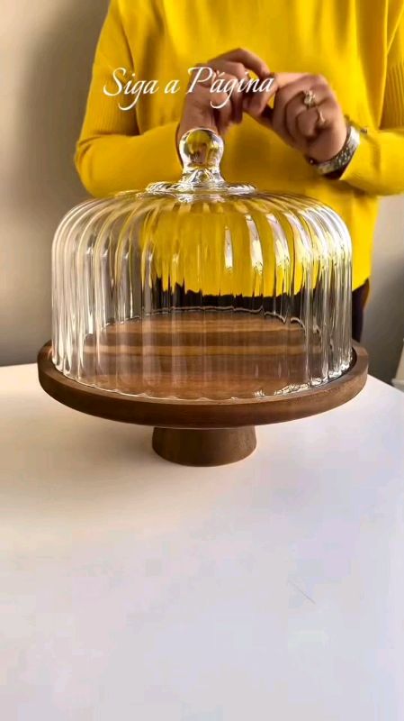 Boleira de Madeira com Tampa de Vidro! #boleira #detalhes #cozinha #moderno #sofisticado #meular #minhacasa