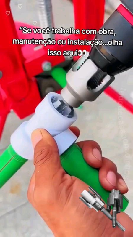 Versatilidade que faz a diferença!   Ferramenta de rosqueamento interno e externo: precisão, durabilidade e praticidade em um só produto. #ferramentas