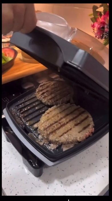 ￼Grill Elétrico com Estufa para Pães 2 em 1 - Oster #grilloster #grilleletrico #grill #grill2em1
