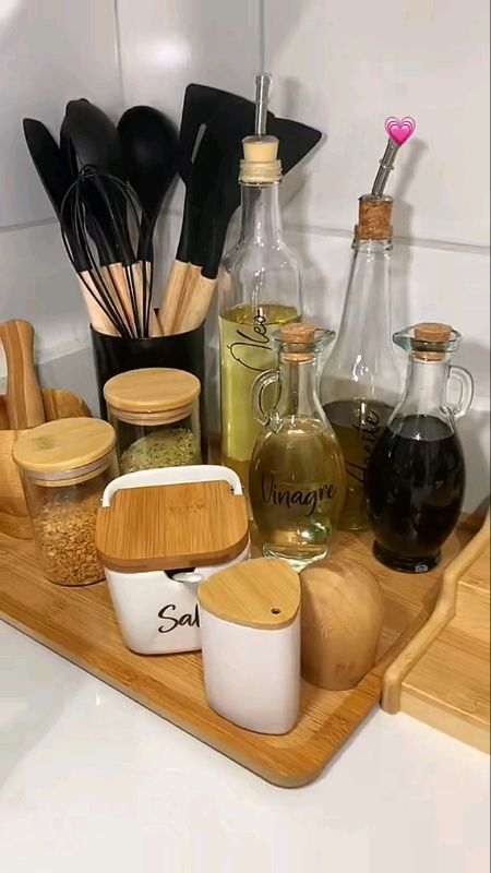 Kit Galheteiro 5 Peças com Bandeja em Bambu 🫒✨ #Cozinha #Bambu #Organização #Praticidade #MesaPosta