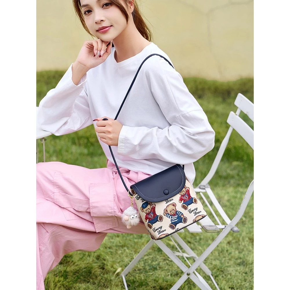 Pequeno urso acessório bolsa mensageiro de verão andando bolsa pequena estilo ocidental bolsa balde bordada leve bolsa f